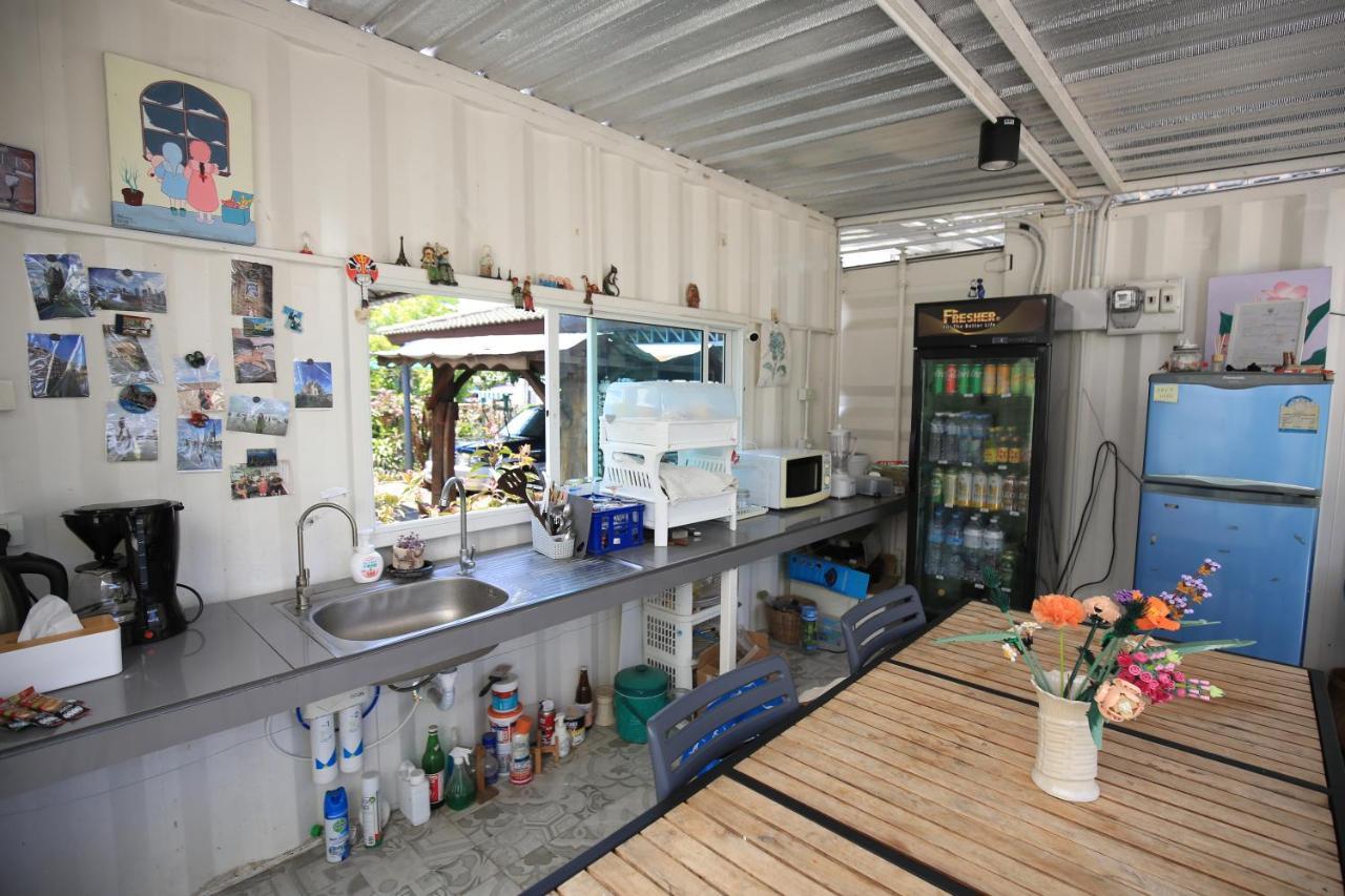 Day Off House Chiang Mai Near Walking Street Appartement Buitenkant foto