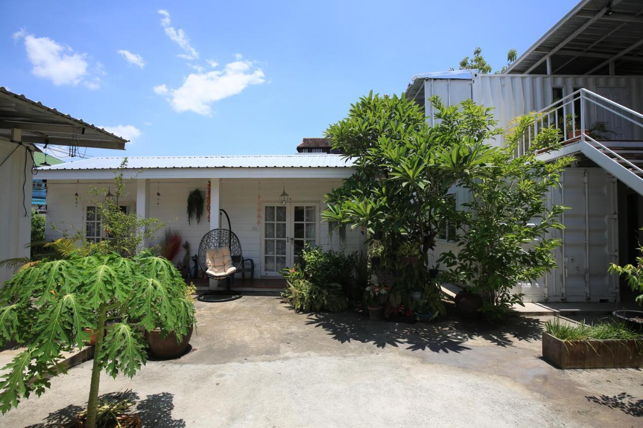 Day Off House Chiang Mai Near Walking Street Appartement Buitenkant foto