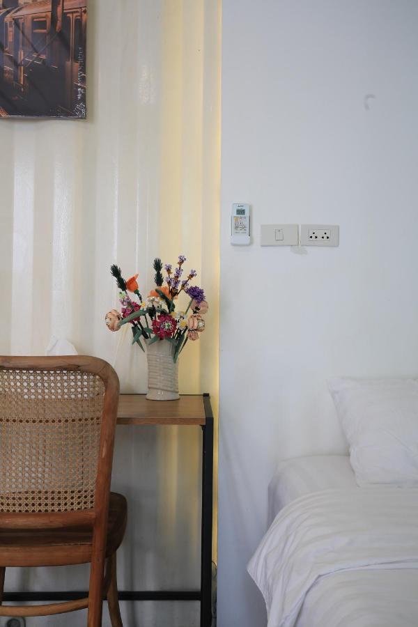 Day Off House Chiang Mai Near Walking Street Appartement Buitenkant foto
