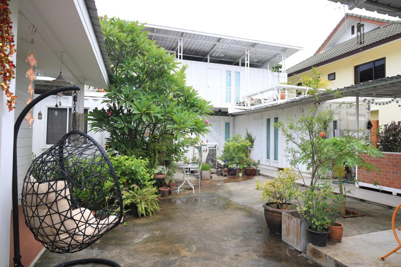 Day Off House Chiang Mai Near Walking Street Appartement Buitenkant foto