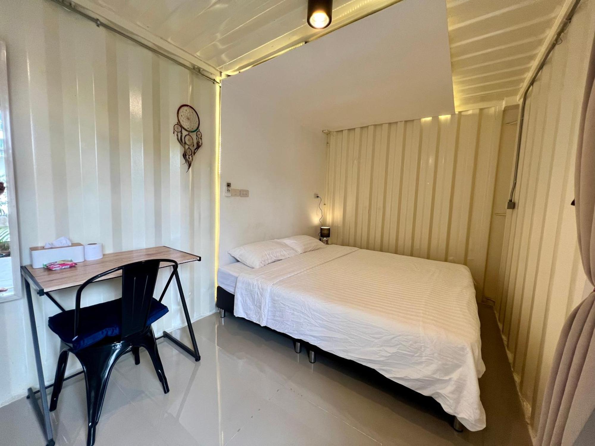 Day Off House Chiang Mai Near Walking Street Appartement Buitenkant foto