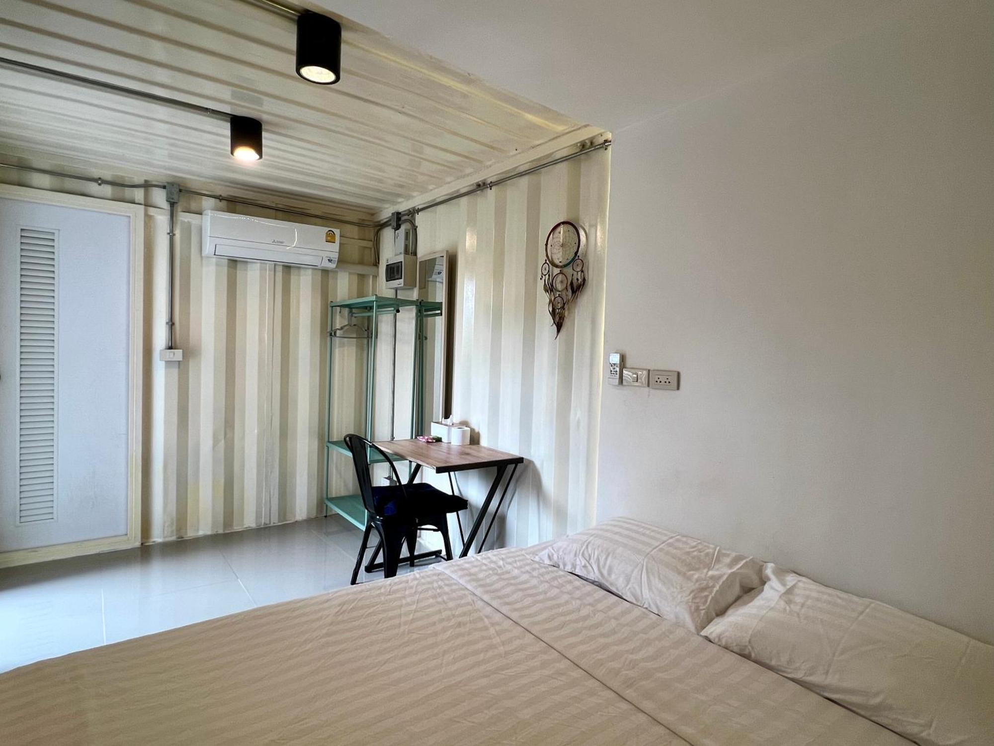 Day Off House Chiang Mai Near Walking Street Appartement Buitenkant foto